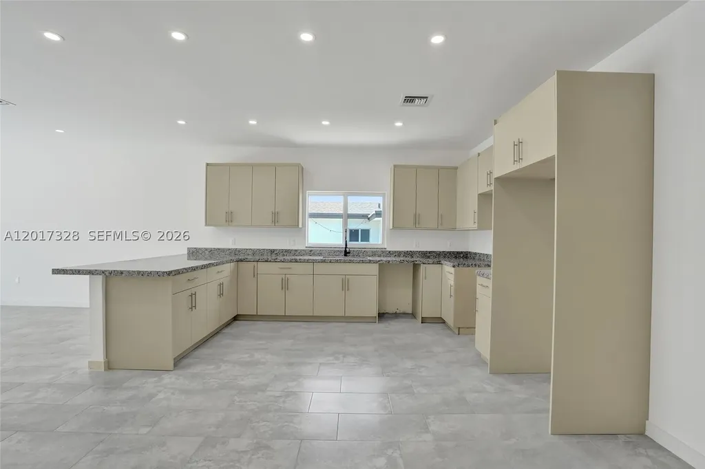 2536 NW 9th Court Fort Lauderdale FL 33311