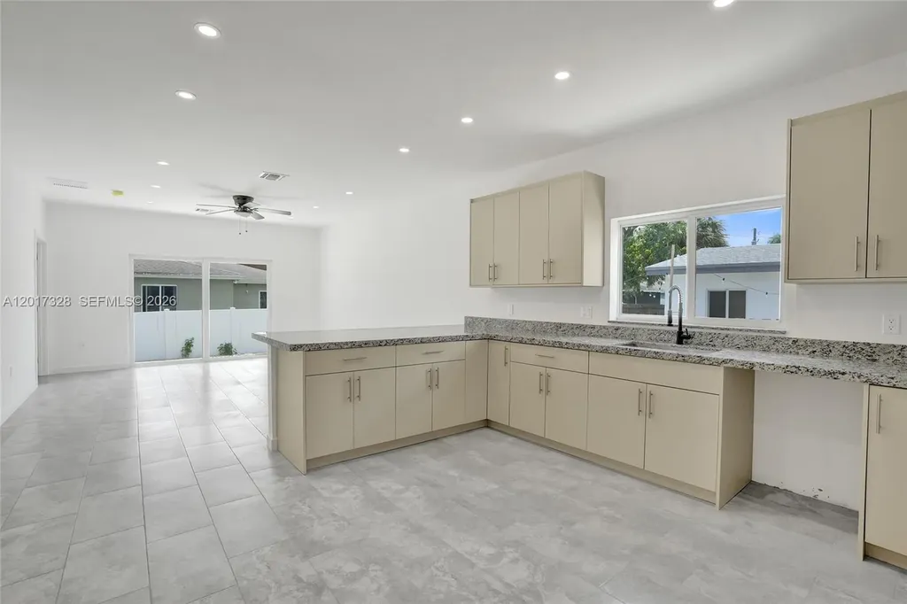 2536 NW 9th Court Fort Lauderdale FL 33311