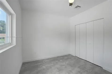 2536 NW 9th Court Fort Lauderdale FL 33311