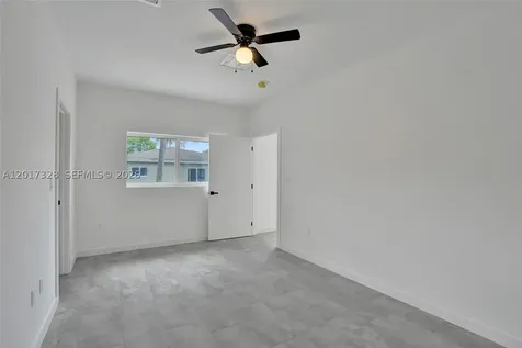 2536 NW 9th Court Fort Lauderdale FL 33311