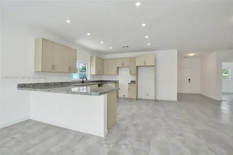 2536 NW 9th Court Fort Lauderdale FL 33311