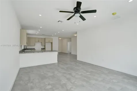 2536 NW 9th Court Fort Lauderdale FL 33311