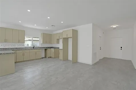 2536 NW 9th Court Fort Lauderdale FL 33311