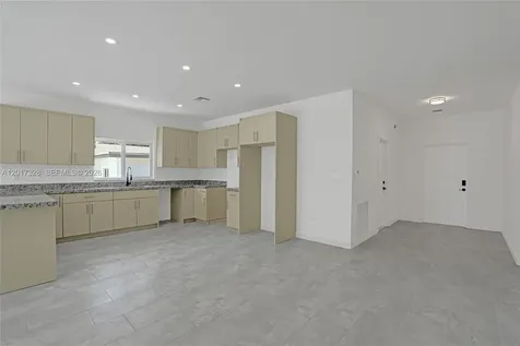 2536 NW 9th Court Fort Lauderdale FL 33311