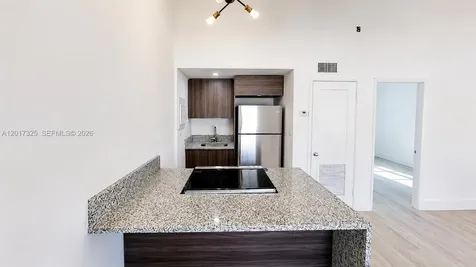 840 SW 7th Street Miami FL 33130