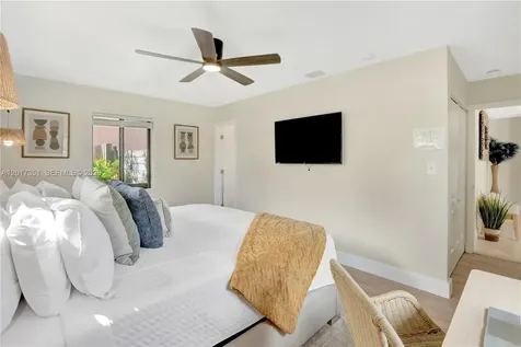 1737 NE 7th Terrace Fort Lauderdale FL 33305
