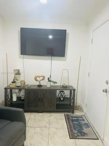 3800 SW 102nd Avenue Miami FL 33165