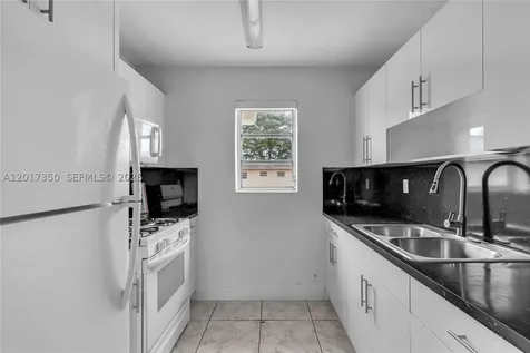3800 SW 102nd Avenue Miami FL 33165