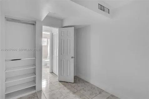 3800 SW 102nd Avenue Miami FL 33165
