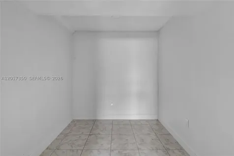 3800 SW 102nd Avenue Miami FL 33165