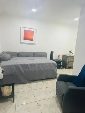3800 SW 102nd Avenue Miami FL 33165