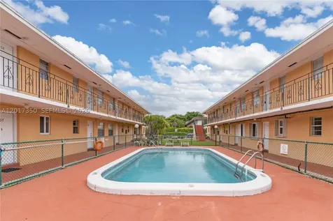3800 SW 102nd Avenue Miami FL 33165