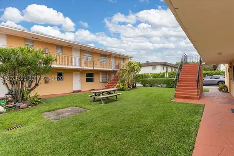 3800 SW 102nd Avenue Miami FL 33165