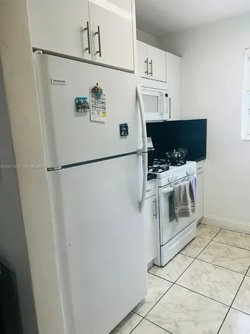3800 SW 102nd Avenue Miami FL 33165