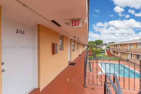 3800 SW 102nd Avenue Miami FL 33165