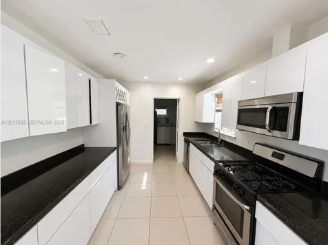 21011 NE 25th Court Miami FL 33180