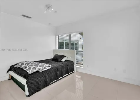 2001 NE 122nd Road North Miami FL 33181