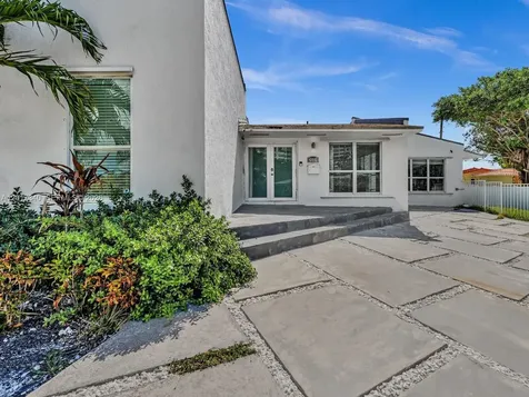 2001 NE 122nd Road North Miami FL 33181