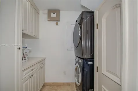 16461 NE 34th Avenue North Miami Beach FL 33160
