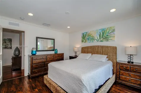 16461 NE 34th Avenue North Miami Beach FL 33160