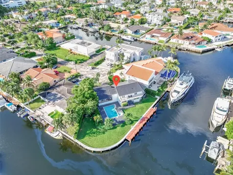 16461 NE 34th Avenue North Miami Beach FL 33160