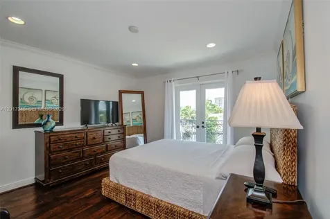16461 NE 34th Avenue North Miami Beach FL 33160