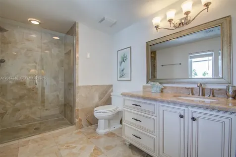 16461 NE 34th Avenue North Miami Beach FL 33160
