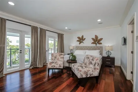 16461 NE 34th Avenue North Miami Beach FL 33160