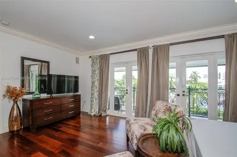 16461 NE 34th Avenue North Miami Beach FL 33160