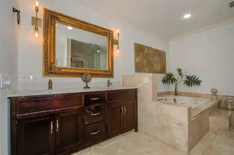 16461 NE 34th Avenue North Miami Beach FL 33160