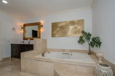 16461 NE 34th Avenue North Miami Beach FL 33160