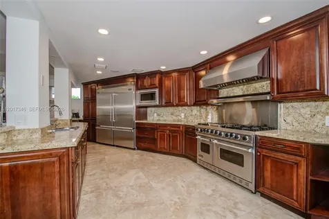 16461 NE 34th Avenue North Miami Beach FL 33160