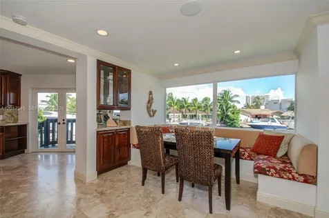 16461 NE 34th Avenue North Miami Beach FL 33160