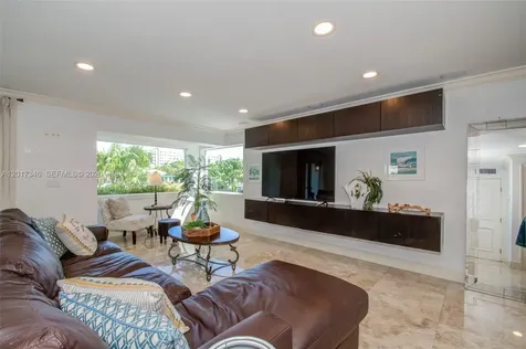 16461 NE 34th Avenue North Miami Beach FL 33160
