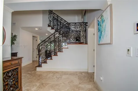 16461 NE 34th Avenue North Miami Beach FL 33160