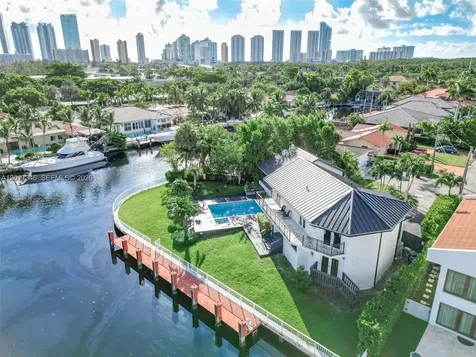 16461 NE 34th Avenue North Miami Beach FL 33160