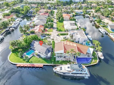 16461 NE 34th Avenue North Miami Beach FL 33160