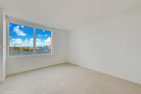 400 S Pointe Drive Miami Beach FL 33139