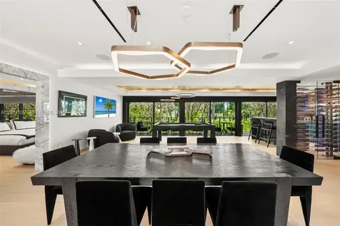 5750 La Gorce Drive Miami Beach FL 33140