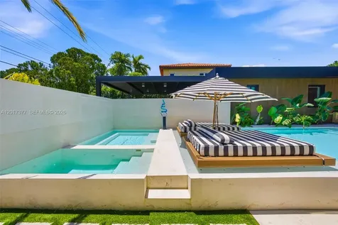 5750 La Gorce Drive Miami Beach FL 33140