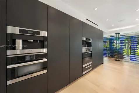 5750 La Gorce Drive Miami Beach FL 33140