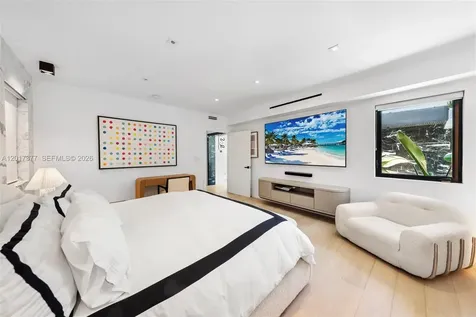5750 La Gorce Drive Miami Beach FL 33140