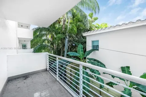 1428 West Avenue Miami Beach FL 33139
