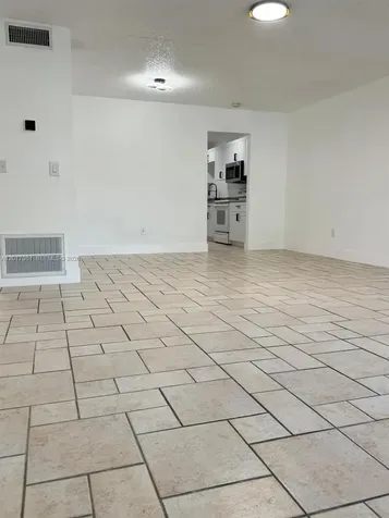 725 Northlake Boulevard Other City - In The State Of Florida FL 32701