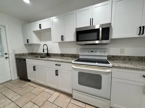 725 Northlake Boulevard Other City - In The State Of Florida FL 32701