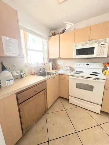 8130 Sunrise Lakes Boulevard Sunrise FL 33322