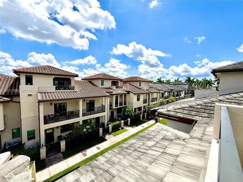 4680 NW 83rd Path Doral FL 33166