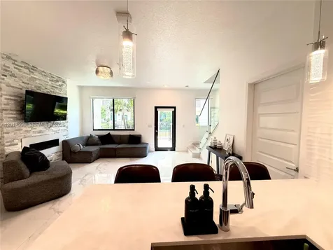 4680 NW 83rd Path Doral FL 33166