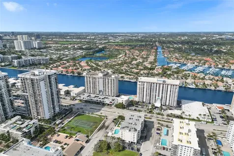 1600 S Ocean Drive Hollywood FL 33019