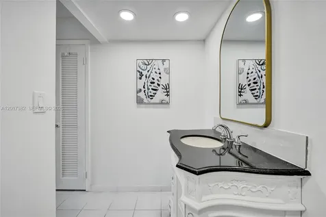 1600 S Ocean Drive Hollywood FL 33019